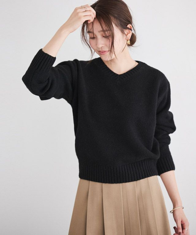 166cm / 無地 / ブラック / Vネック / M