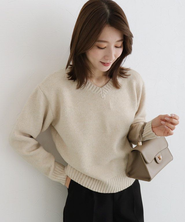 163cm / ラメ / ベージュ / Vネック / M