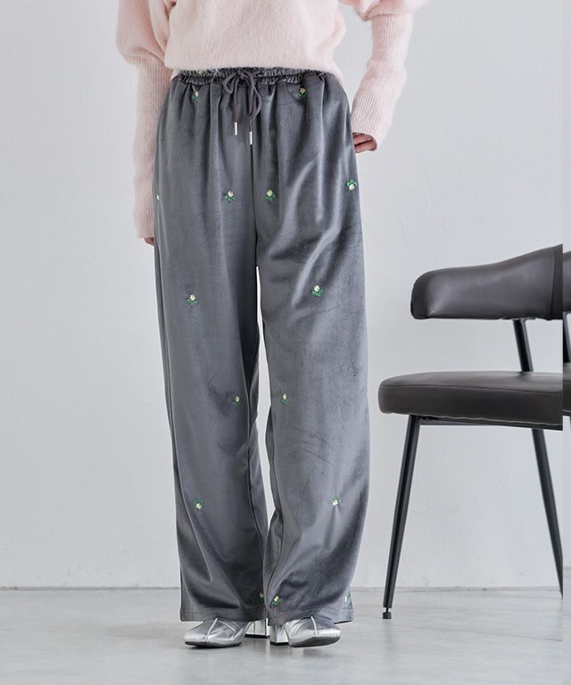 [ECLAM] フラワー刺繍ベロアワイドパンツ