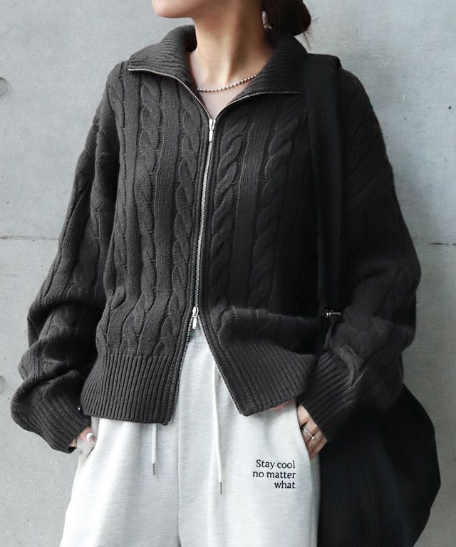 ダブルジップケーブルニット