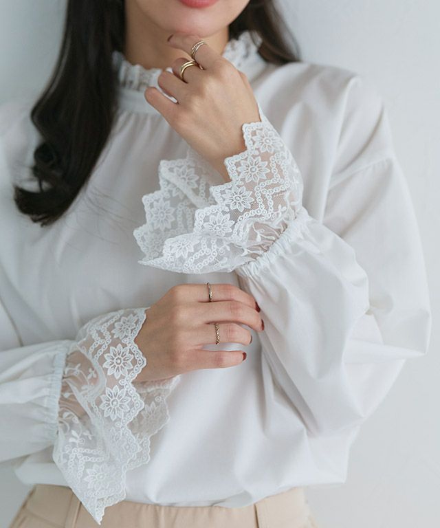 襟袖レースブラウス