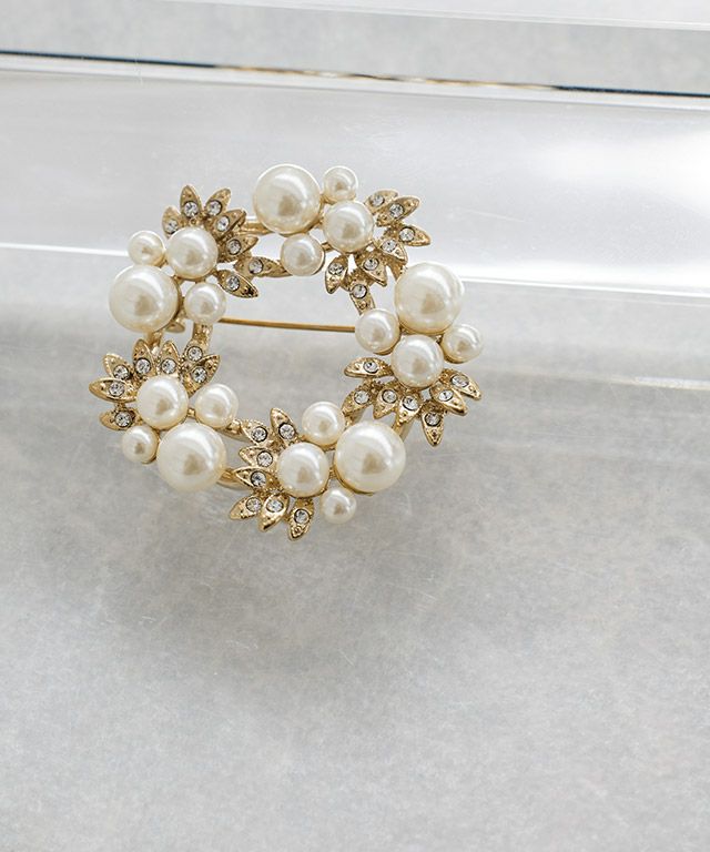 パールストーンリースブローチ