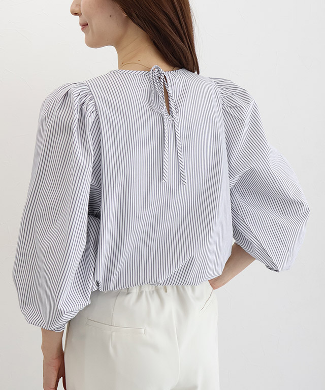 ボリュームスリーブ柄ブラウス【Pierrot】